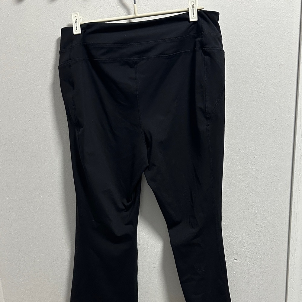 Lands' End Black Activewear Pants - Picture 4 of 5